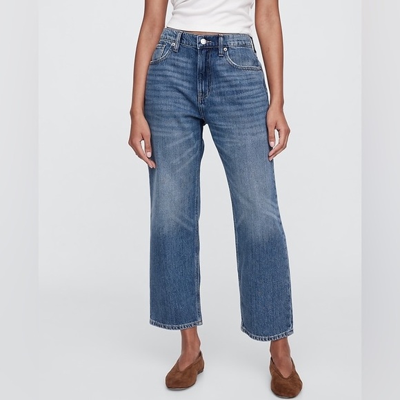 GAP Denim - GAP Denim Supersoft Relaxed Straight Crop Jeans‎ Medium Wash 25/0 Short